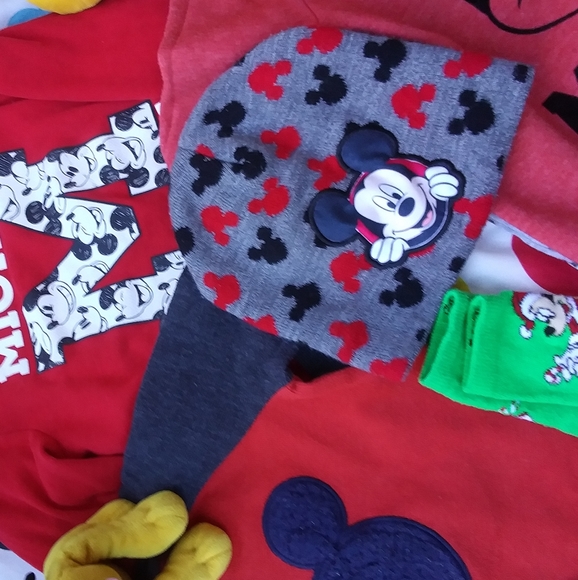 Mickey mouse outfits - Picture 4 of 4